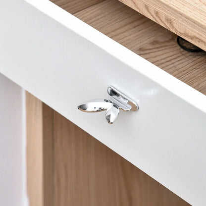 Toilet lid Lifting device